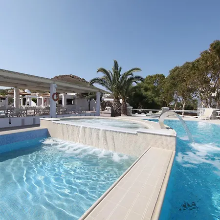 Kavuras Village & 4*