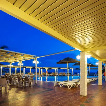 Kavuras Village & 4*