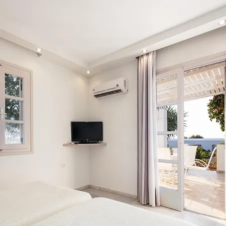 Kavuras Village & Agios Prokopios (Naxos)