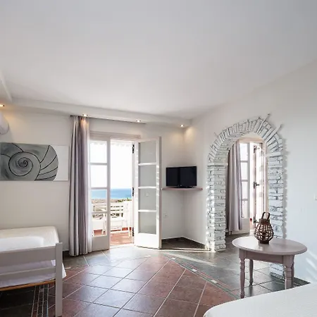 Kavuras Village & Hotel 4*